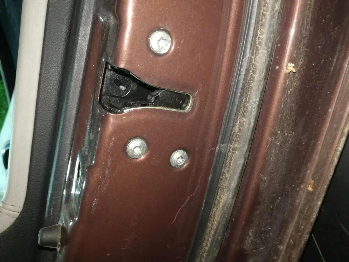 Замок двери задней правой Kia Ceed 2