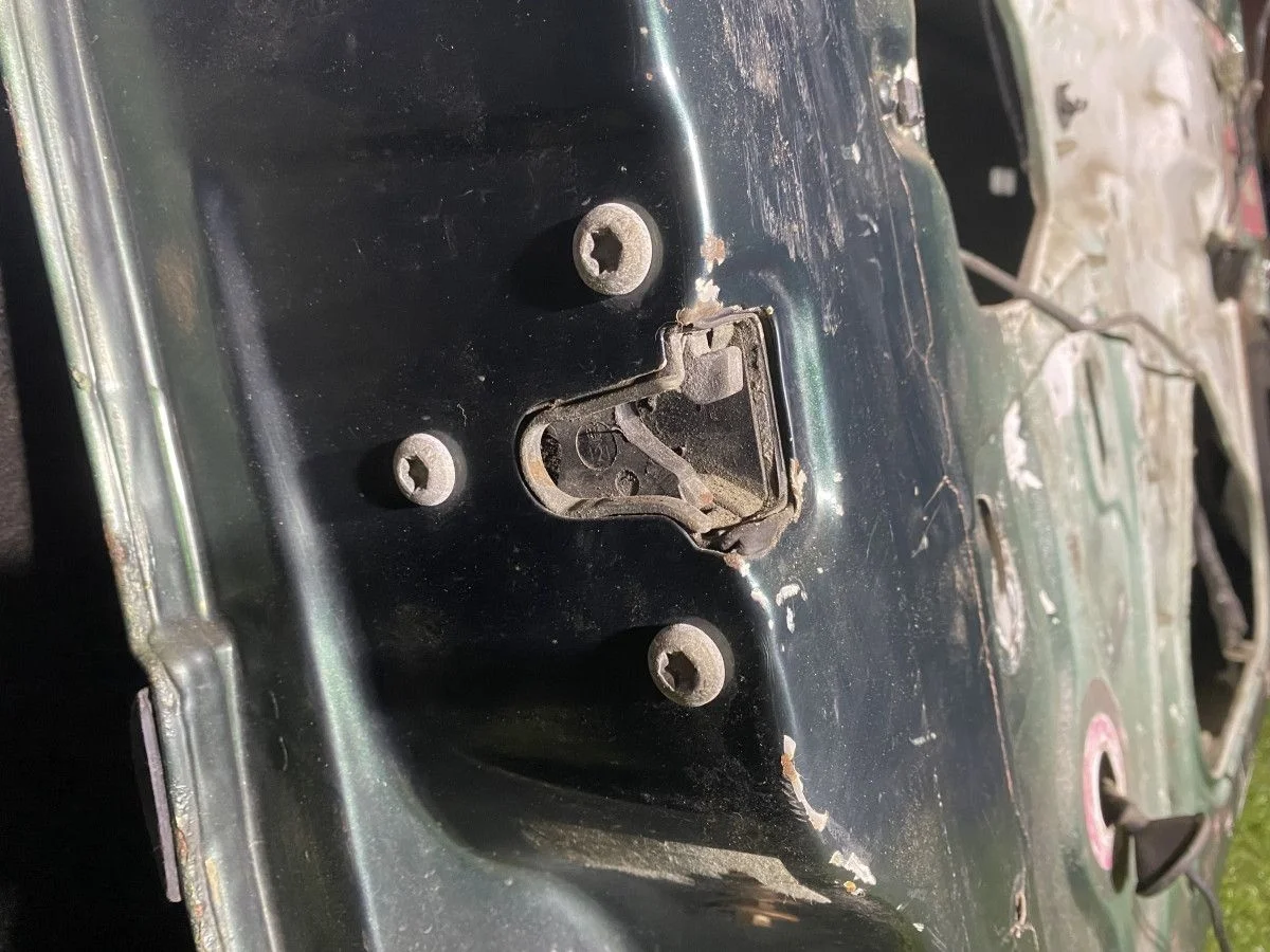 Замок двери передний левый Opel Vectra B