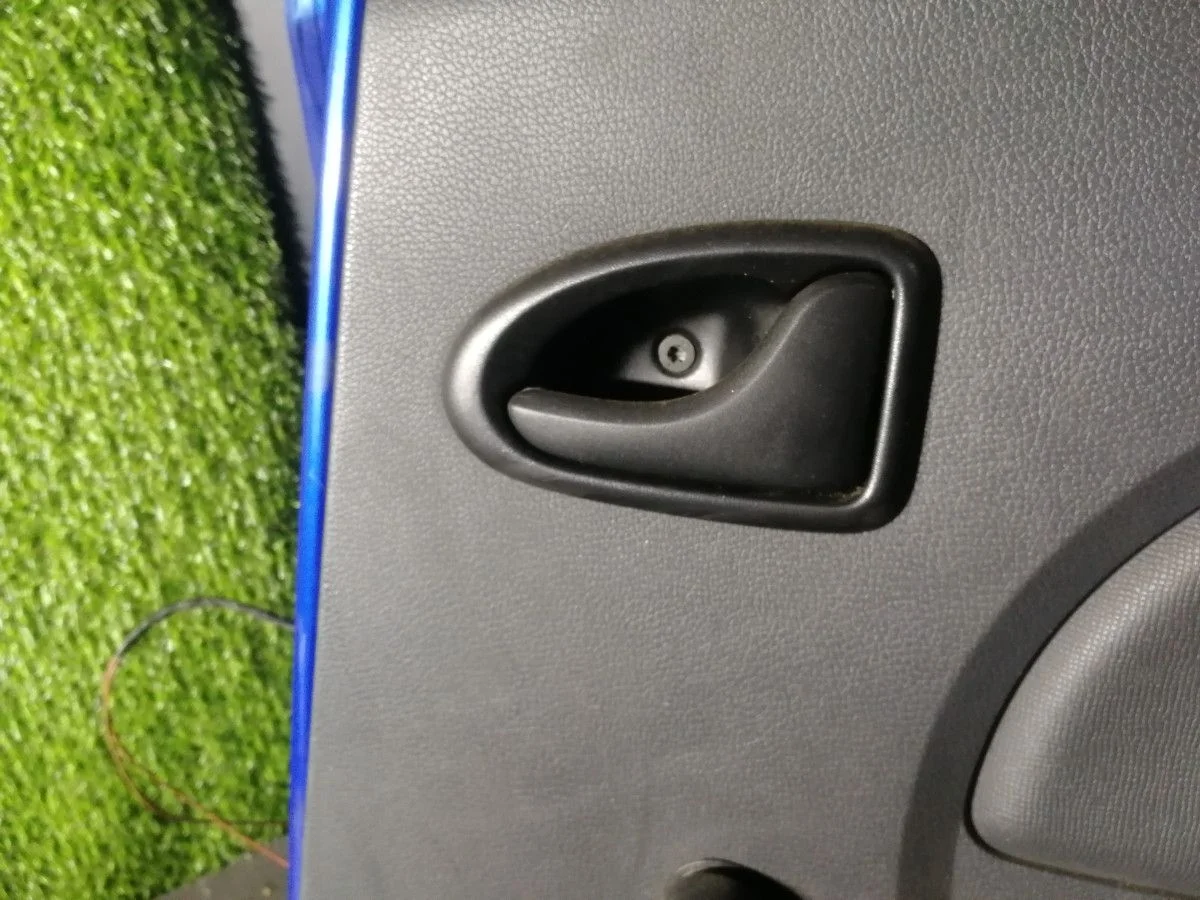 Ручка двери задней правой внутренняя Renaul Logan