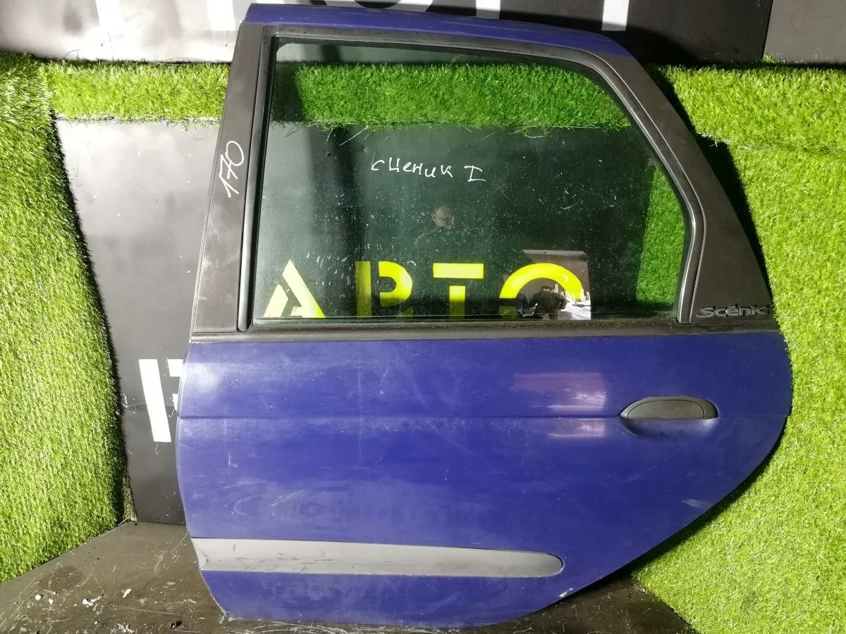 Дверь задняя левая Renault Scenic голое железо