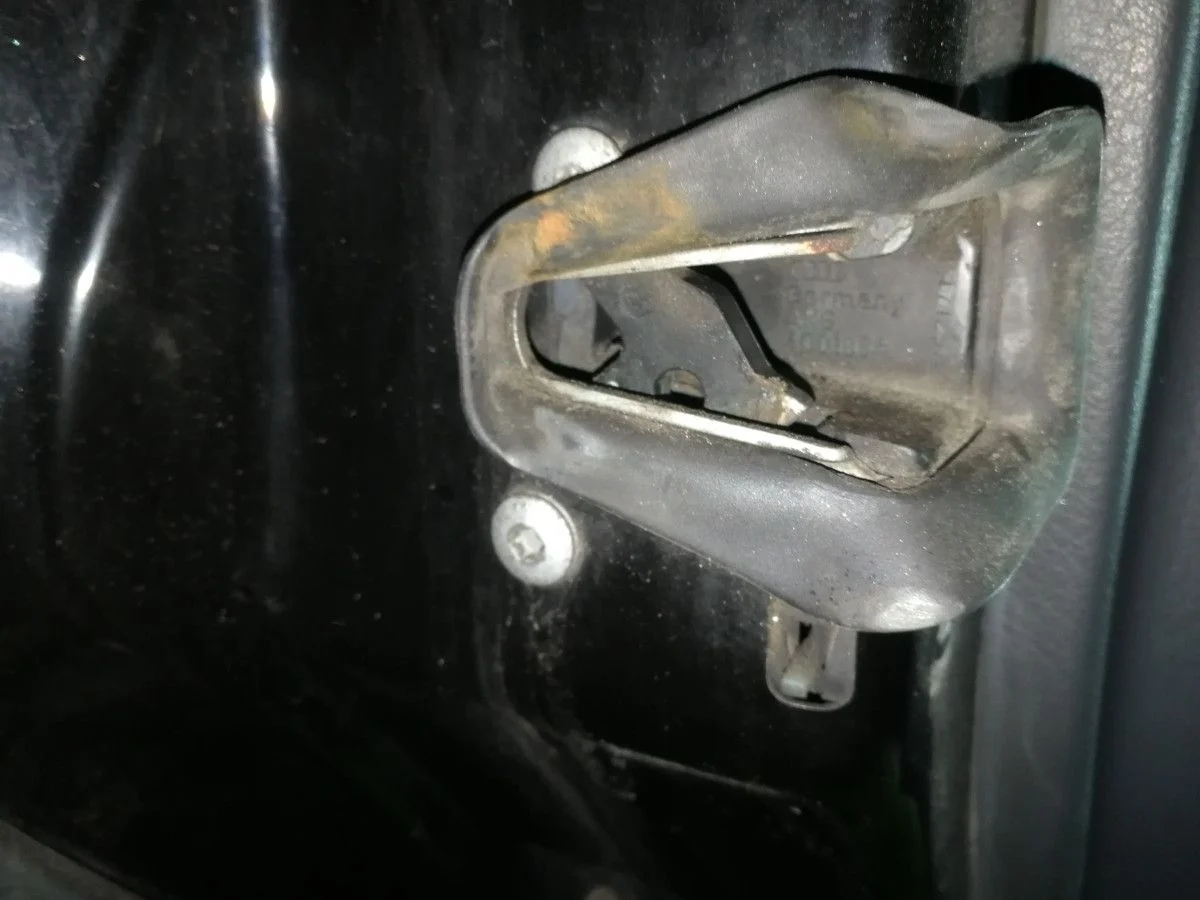 Замок двери задней левой Audi A4 B5