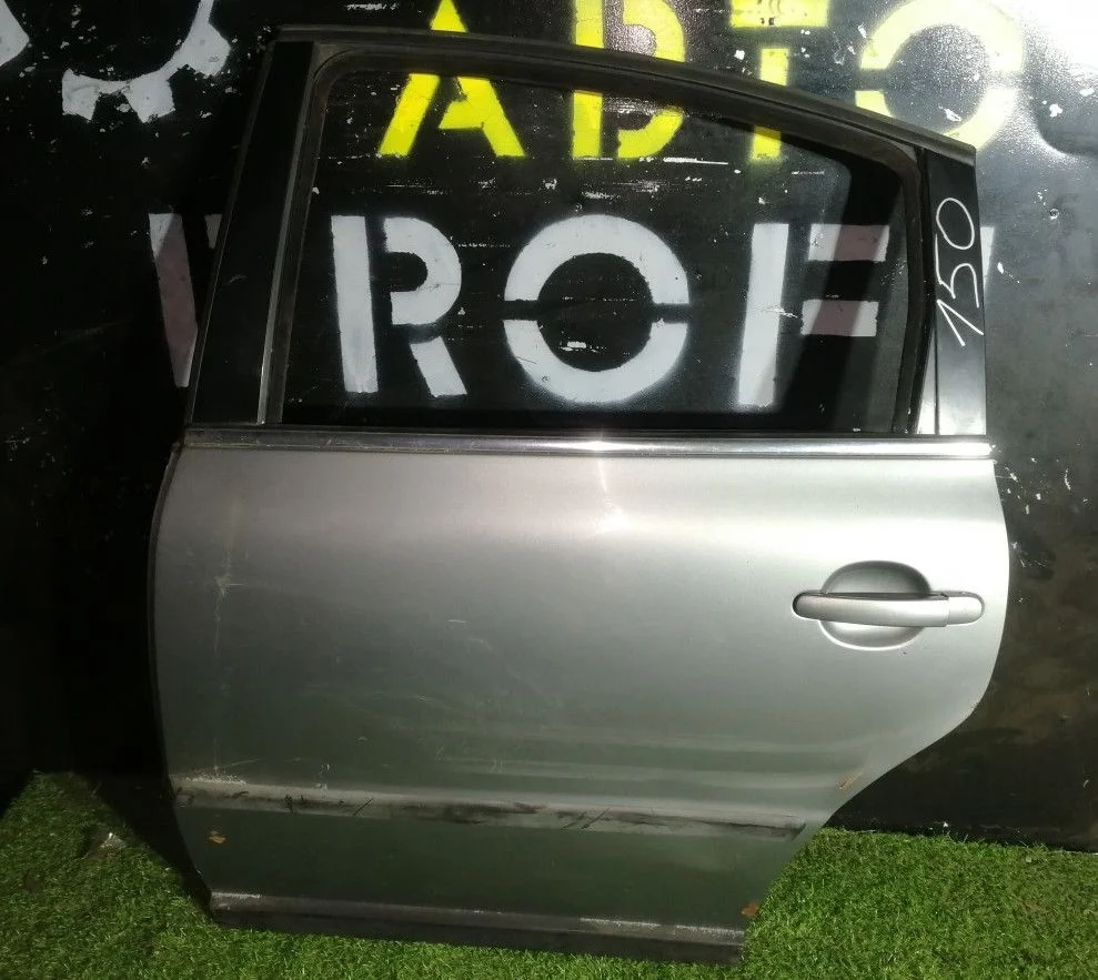 Дверь задняя левая Volkswagen Passat B5