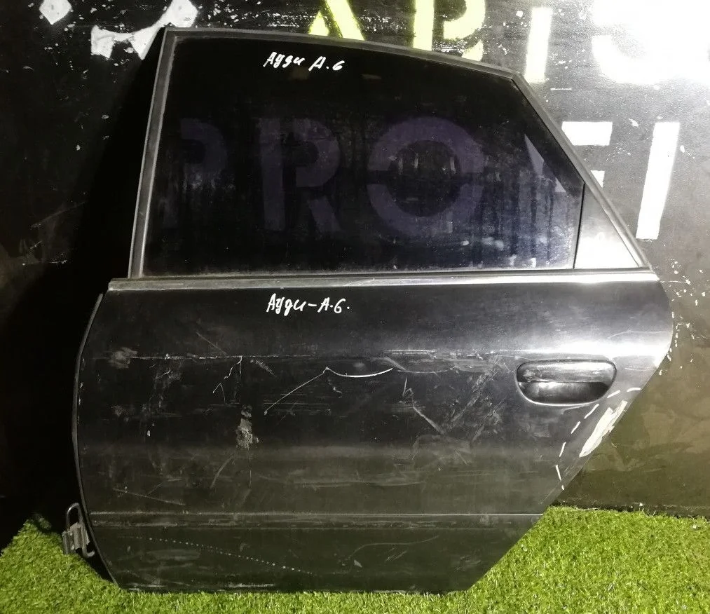 Дверь задняя левая Audi A6 C5 голое железо