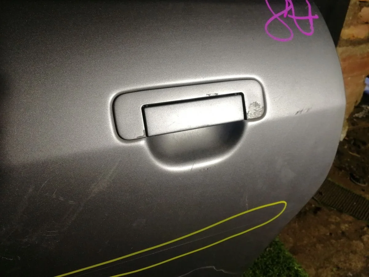 Ручка двери задней правой Audi A8