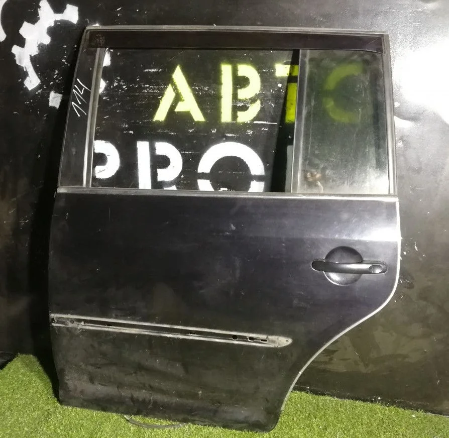 Дверь задняя левая Opel Zafira B голое железо