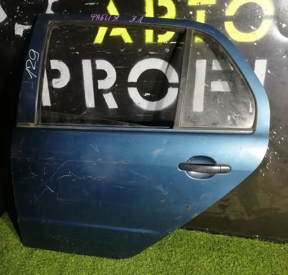 дверь задняя левая Skoda Fabia голое железо