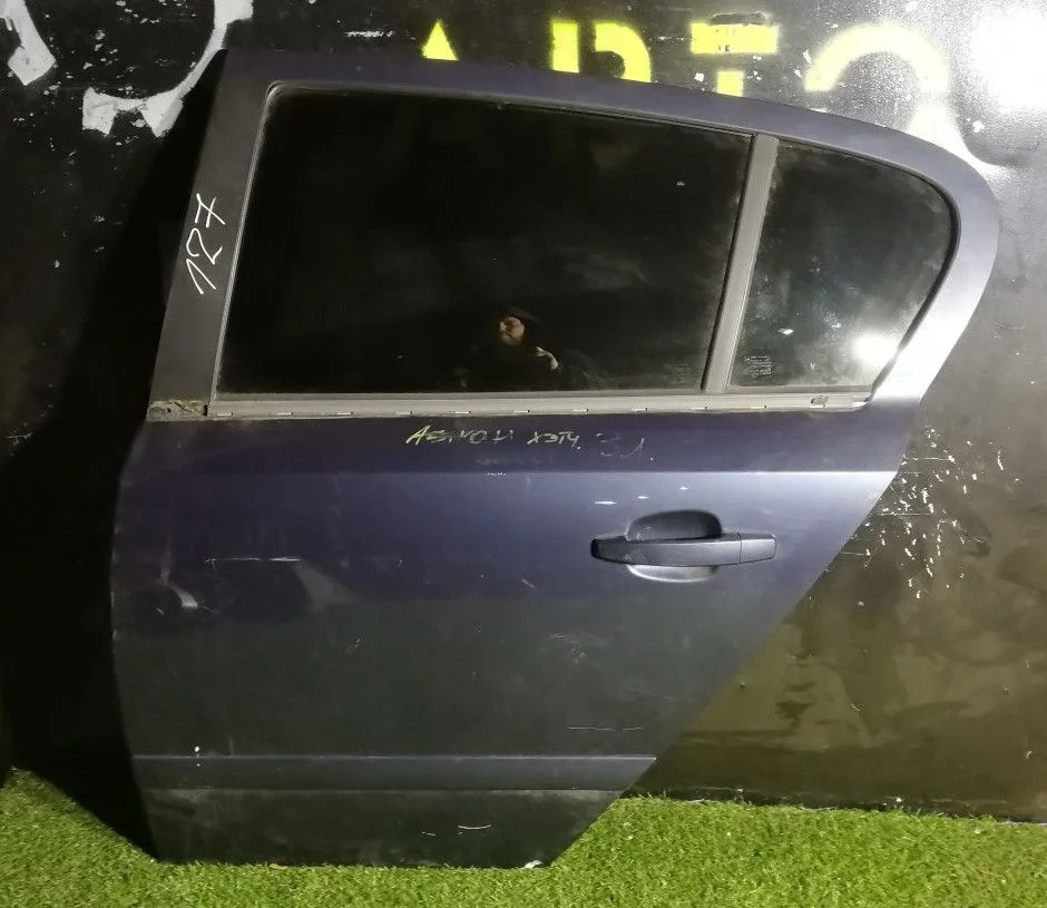 Дверь задняя левая Opel Astra H Хэтчбек