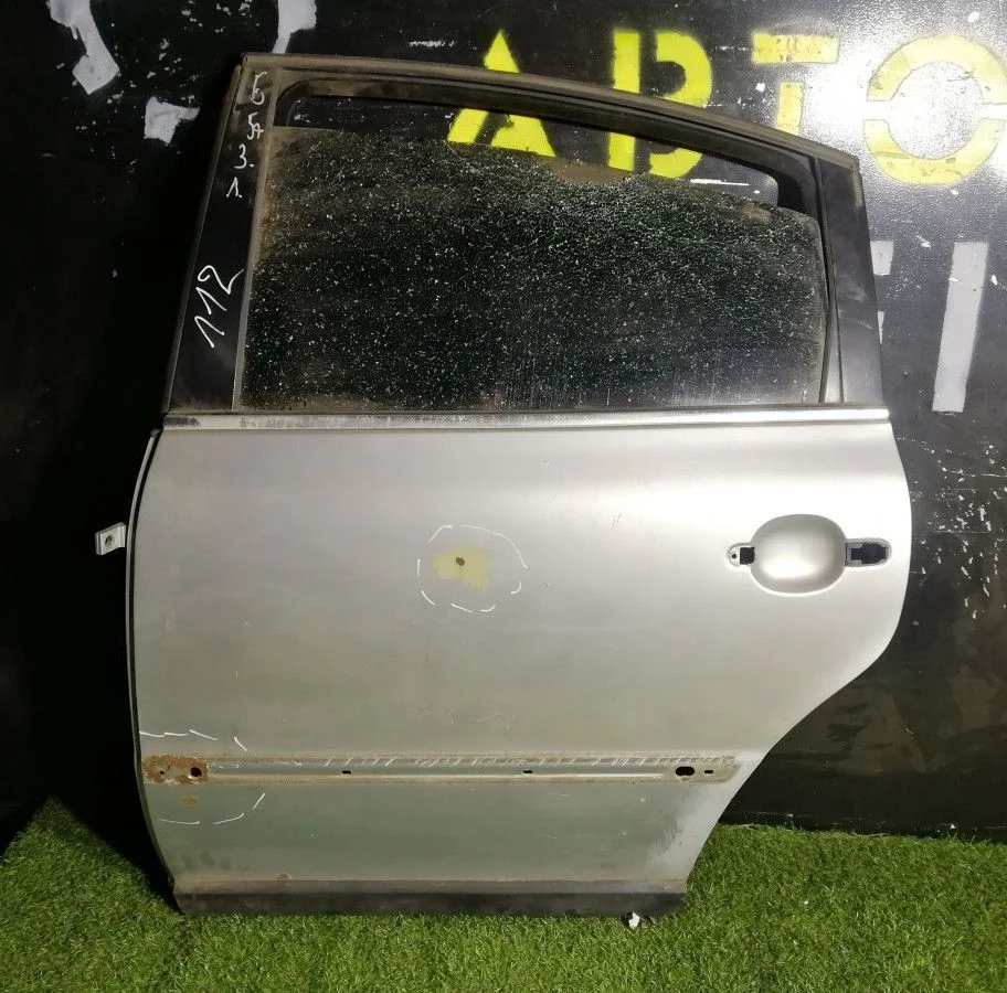 Дверь задняя левая Volkswagen Passat B5