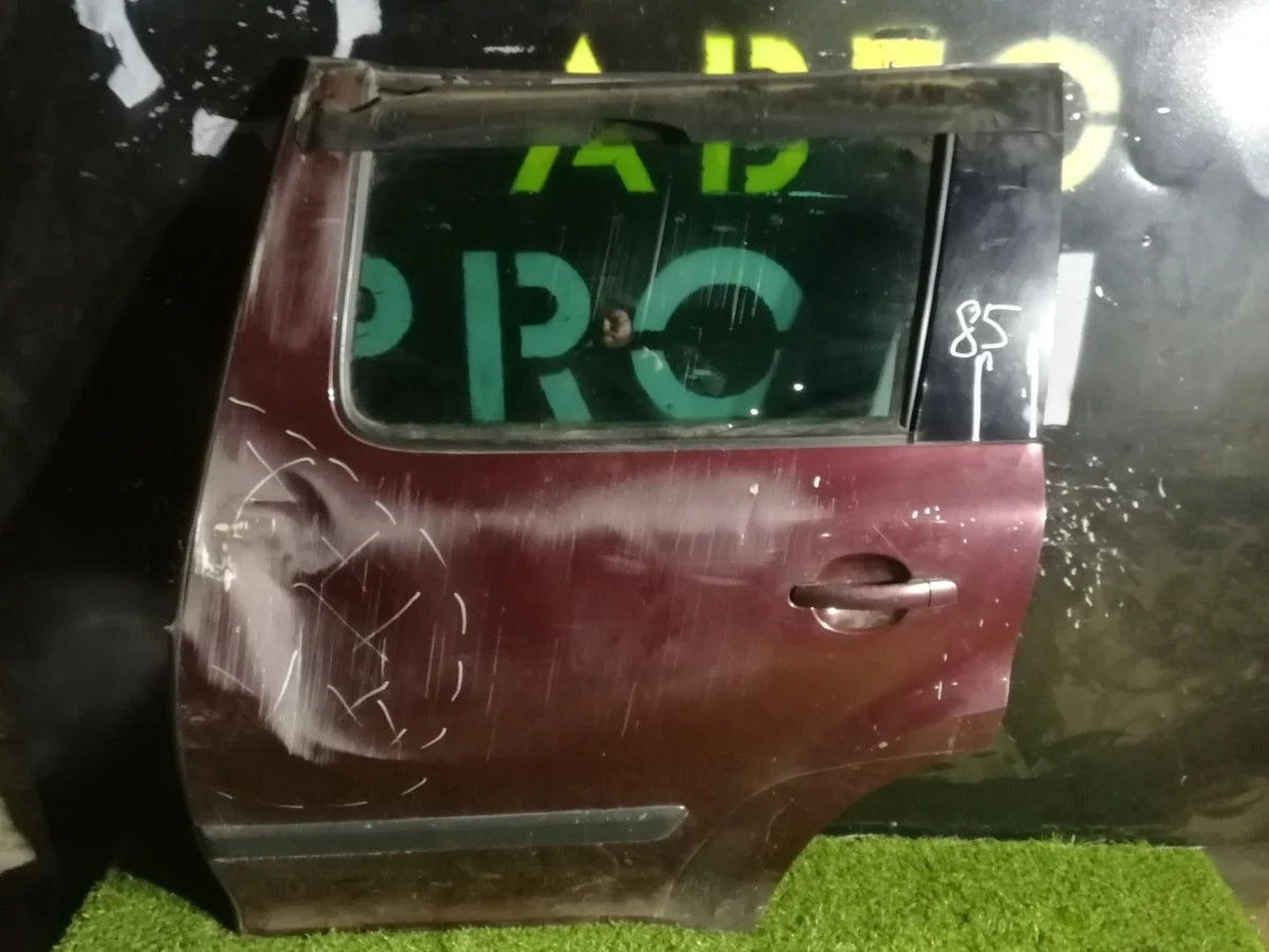 Дверь задняя левая Skoda Yeti голое железо