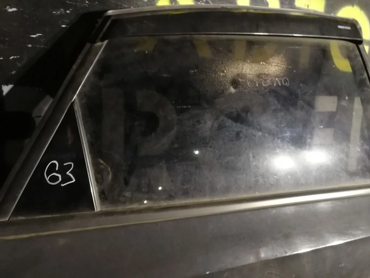 Стекло двери задней правой Volkswagen Polo