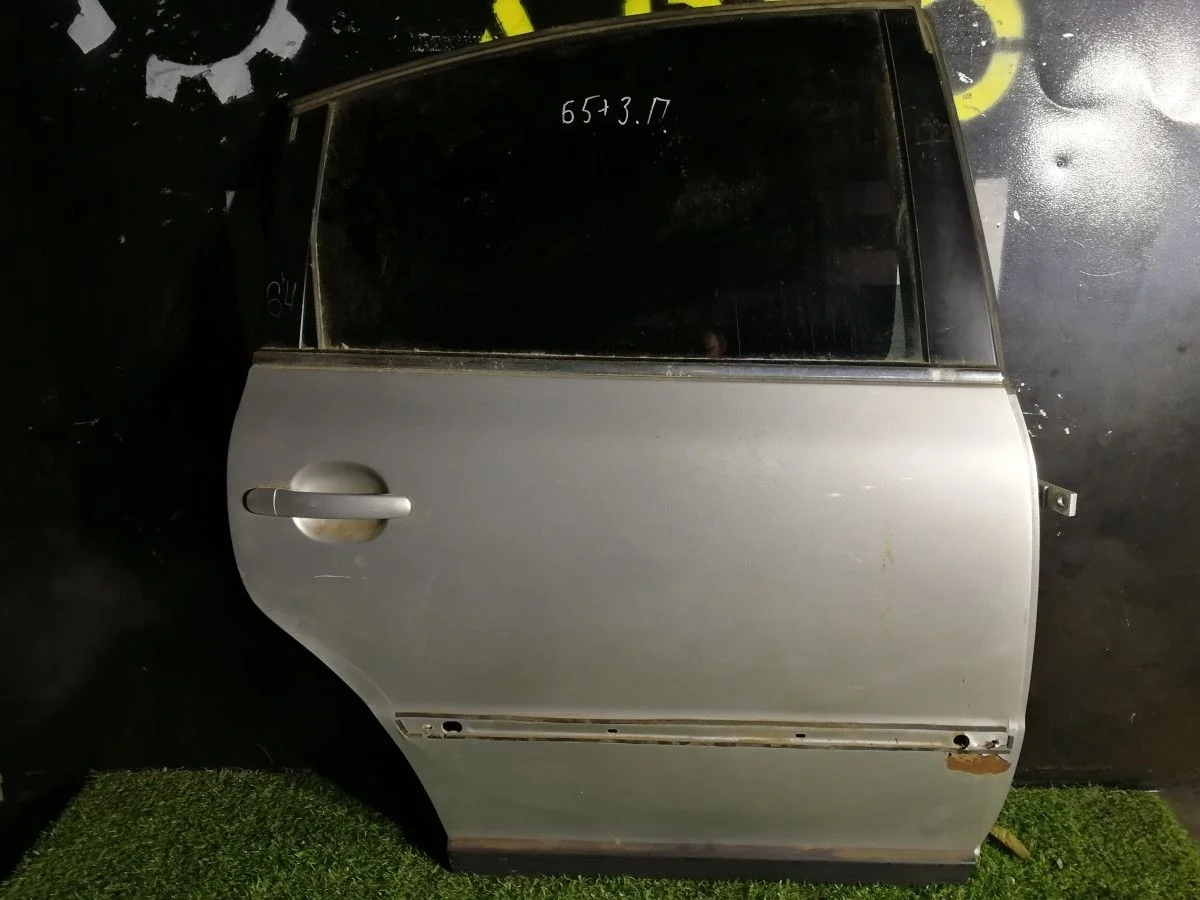 Дверь задняя правая Volkswagen Passat B5