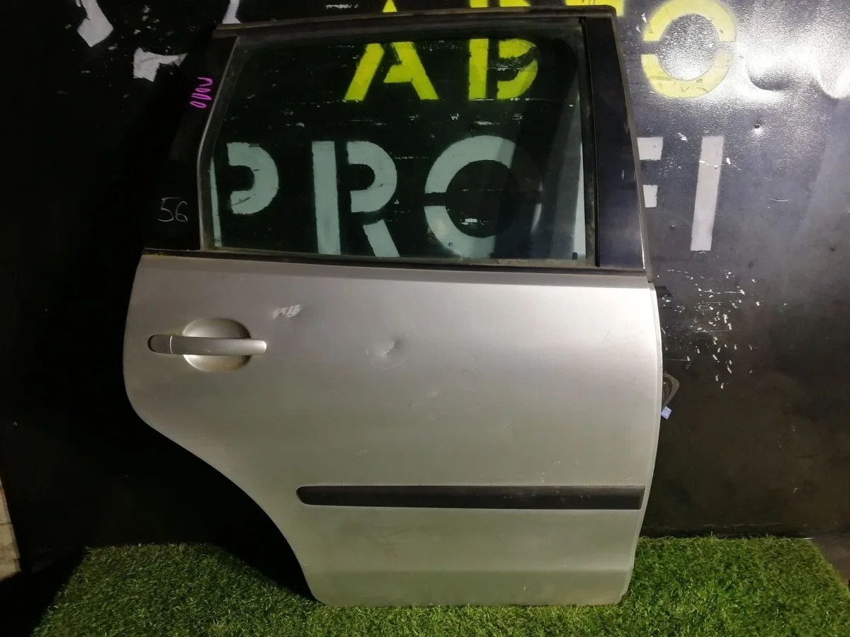 Дверь задняя правая Volkswagen Polo голое железо
