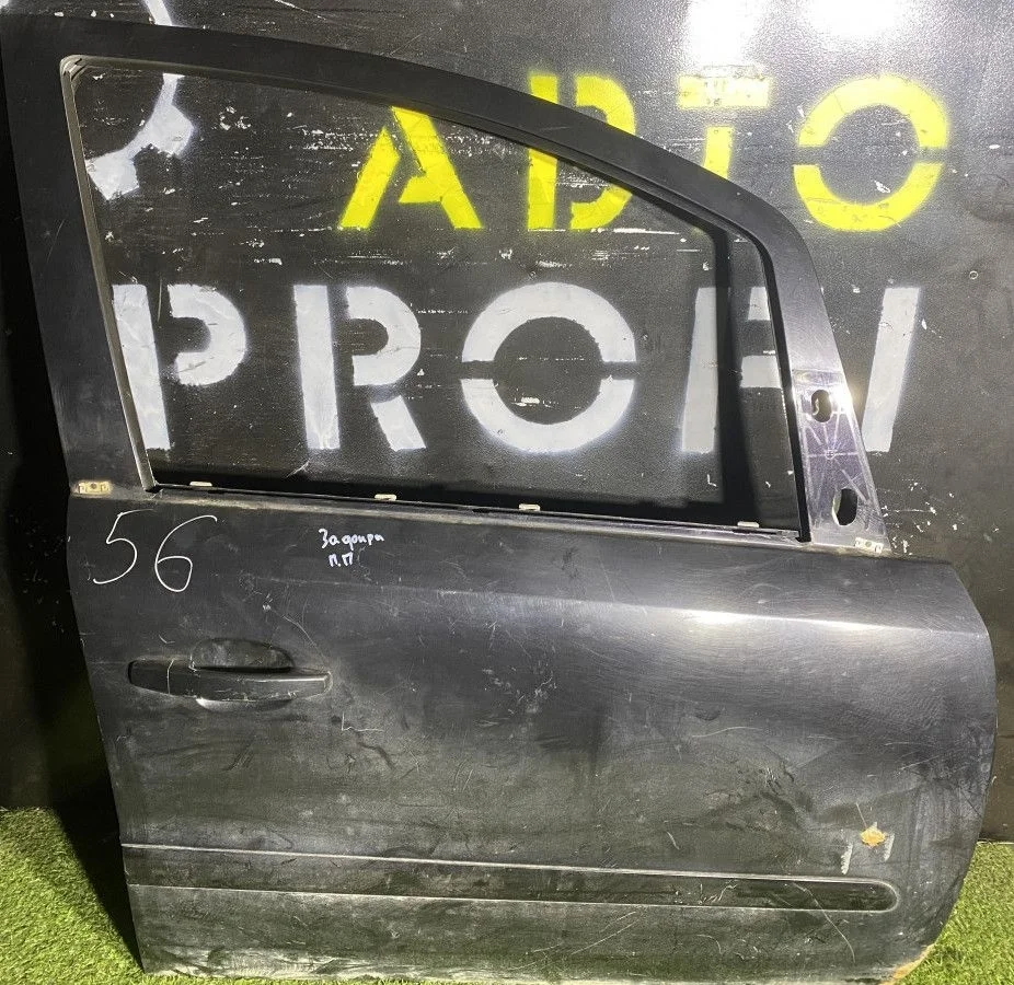 Дверь передняя правая Opel Zafira B