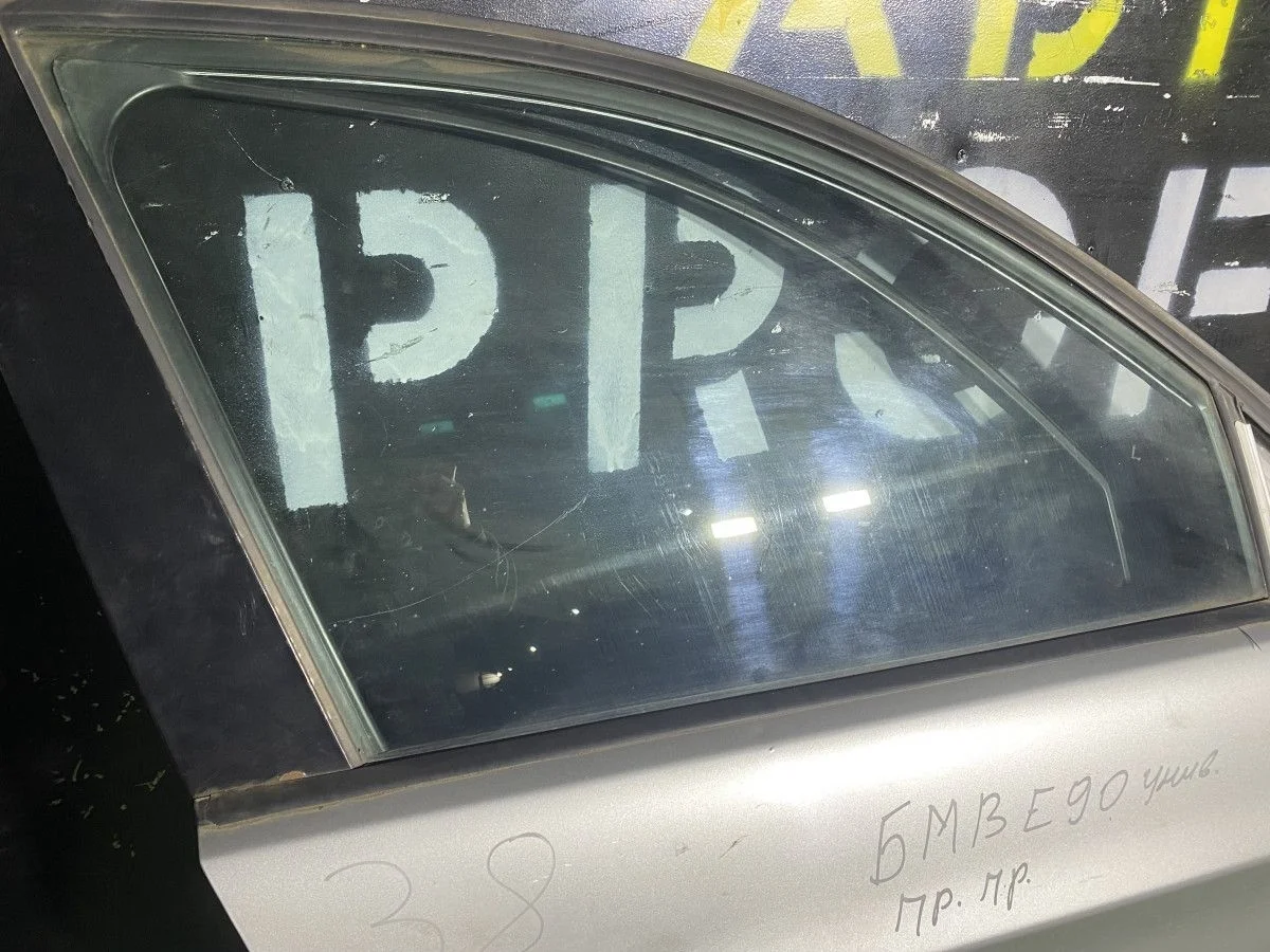 Стекло двери передней правой BMW 3 серия E90/E91/E92/E93 рестайлинг (2008—2013)