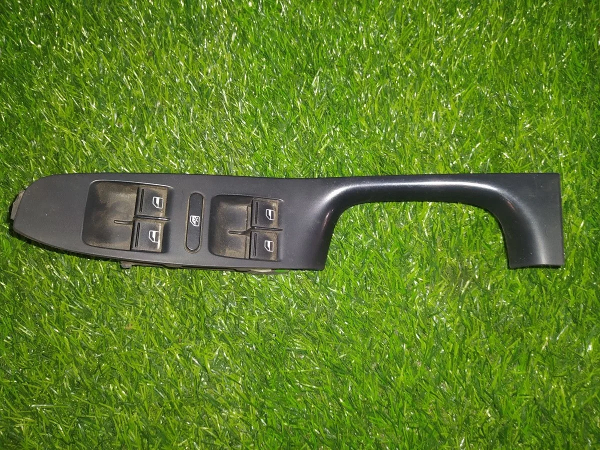 Блок управления стеклоподъемниками Volkswagen Jett