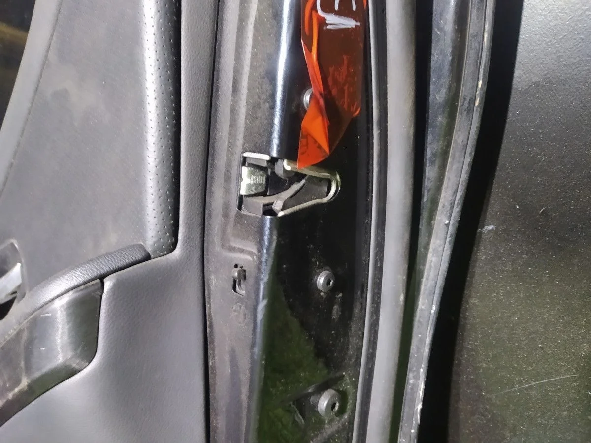 Замок двери задней правой BMW 3