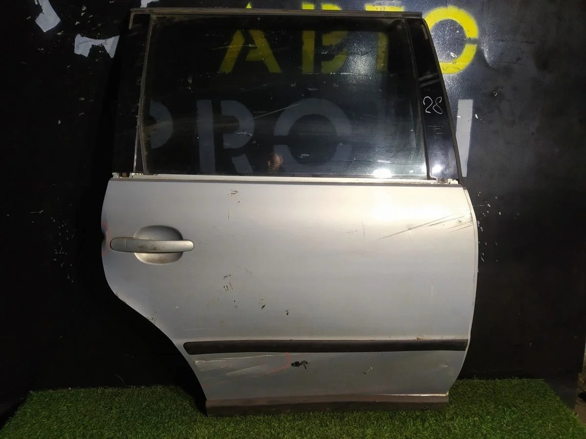 Дверь задняя правая Volkswagen Passat B5