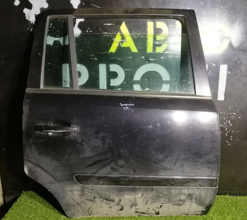 Дверь задняя правая Opel Zafira B голое железо