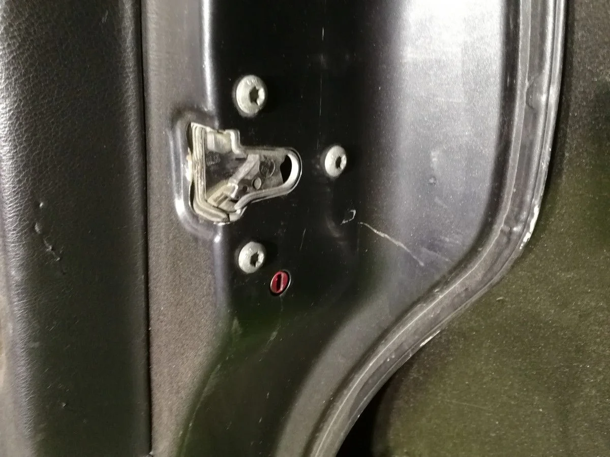 Замок двери задней правой Opel Astra G