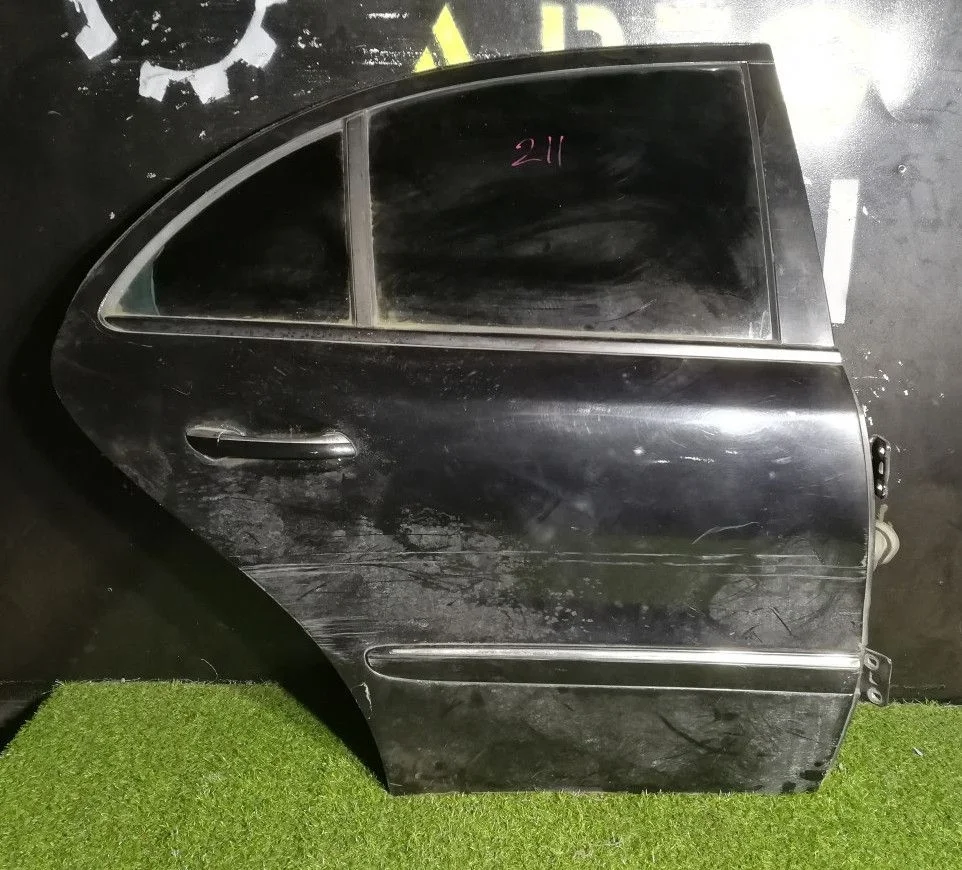 Дверь задняя правая Mercedes-Benz W211