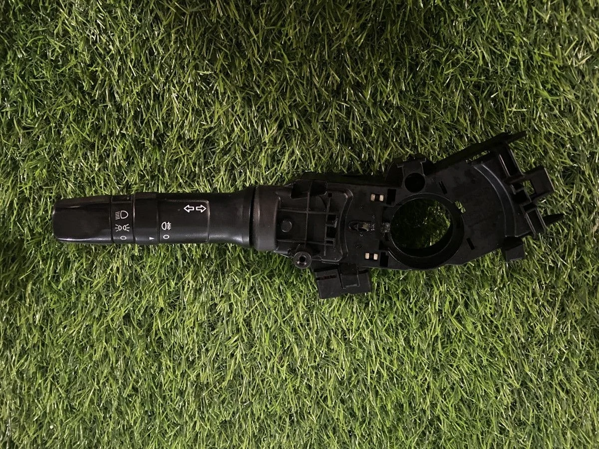 Подрулевой переключатель Kia Rio 3 QB