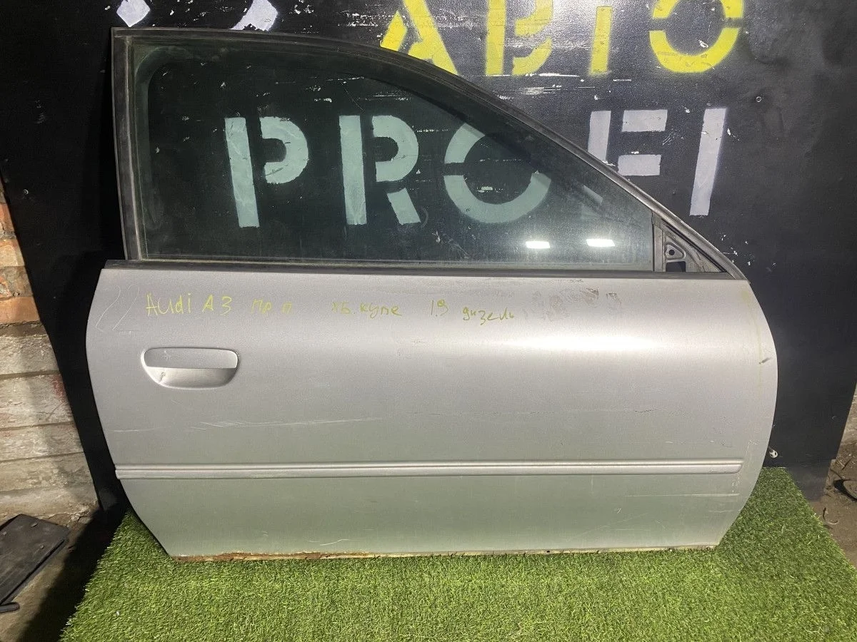 Дверь правая передняя Audi A3