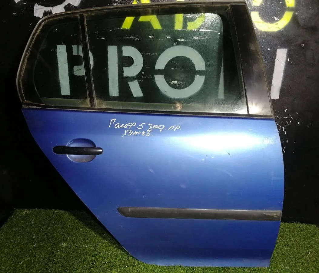 Дверь задняя правая Volkswagen Golf 5 голое железо