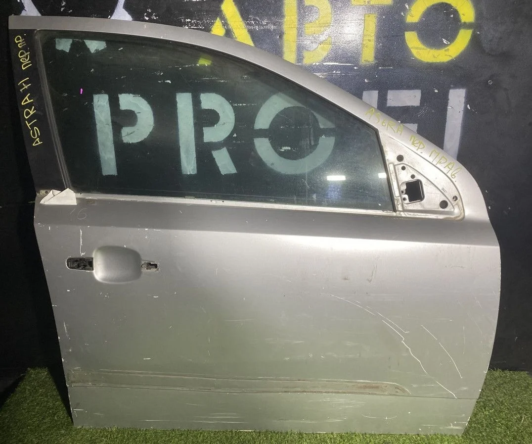 Дверь правая OPEL Astra H