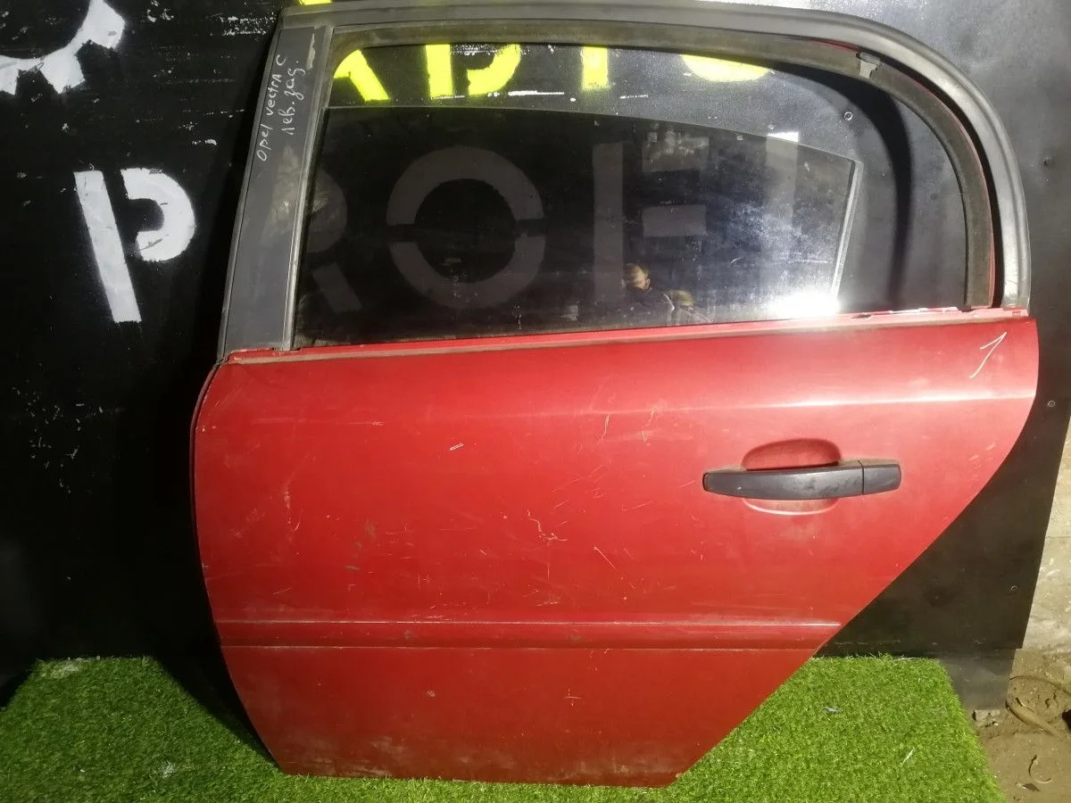 Дверь задняя левая Opel Vectra C (2002—2005)