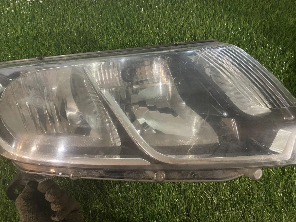 Фара правая Renault Logan 2 2014-2018