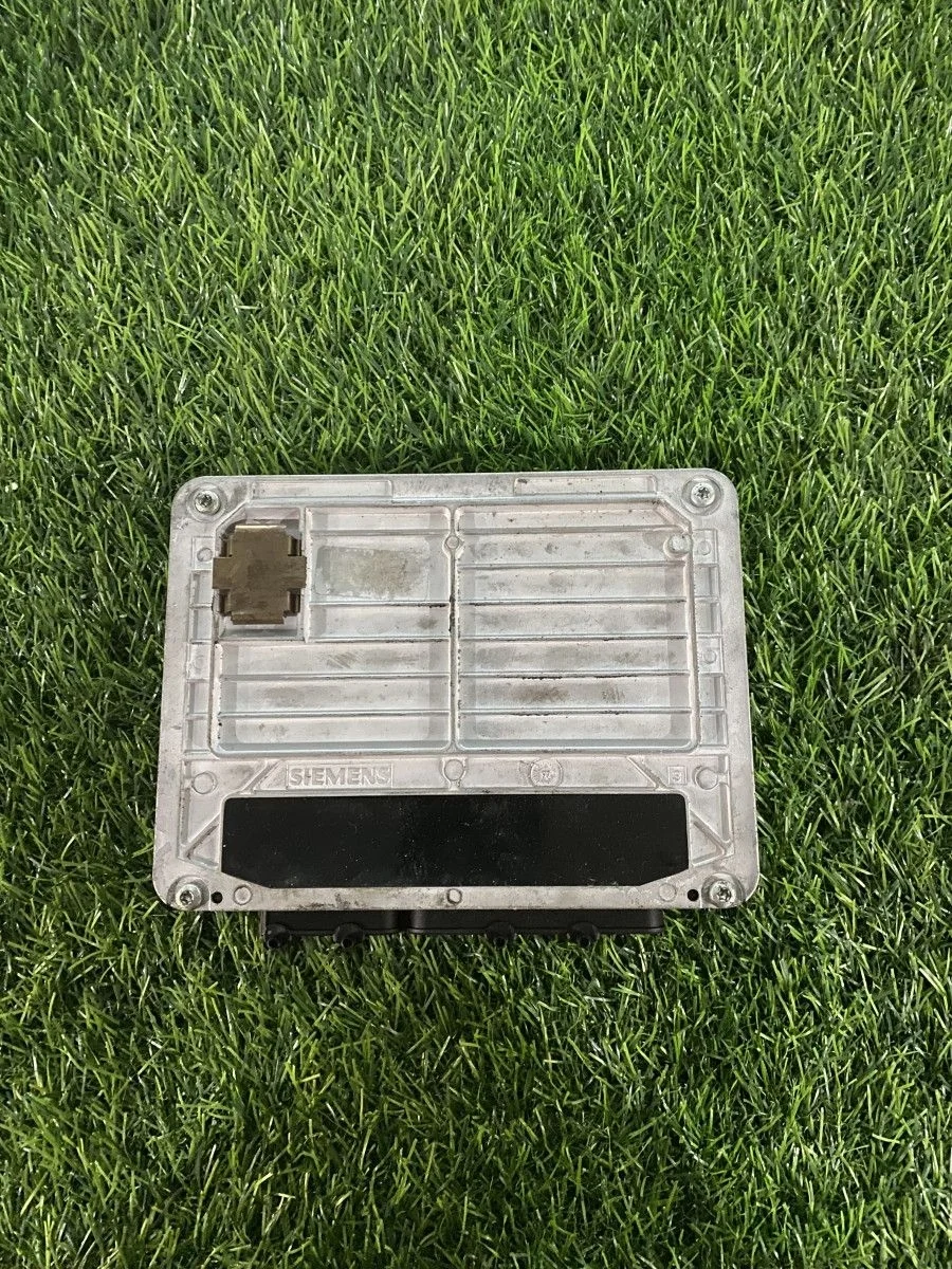 Блок управления двигателем Audi A4