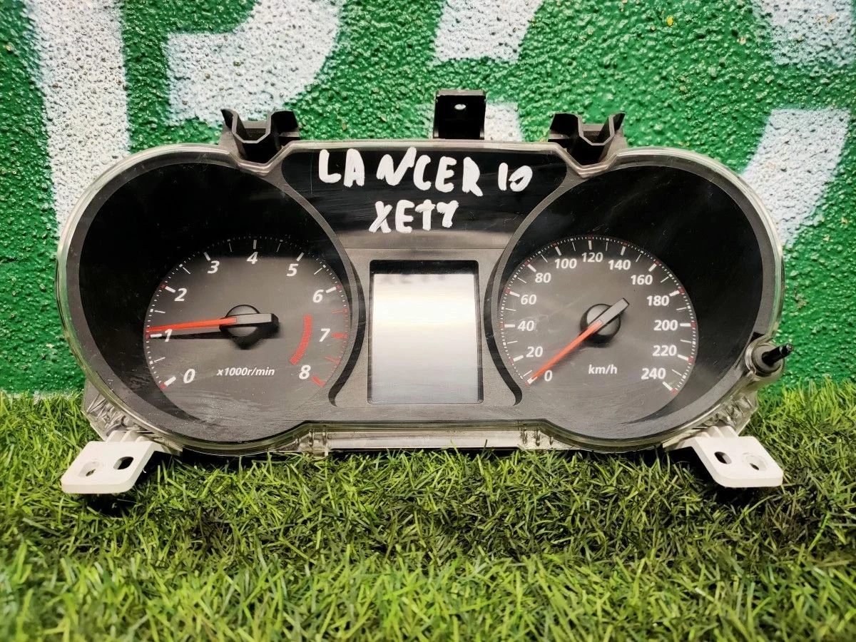 Панель приборов Mitsubishi Lancer X