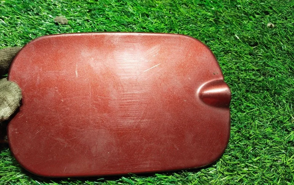 Лючок топливного бака Renault Sandero