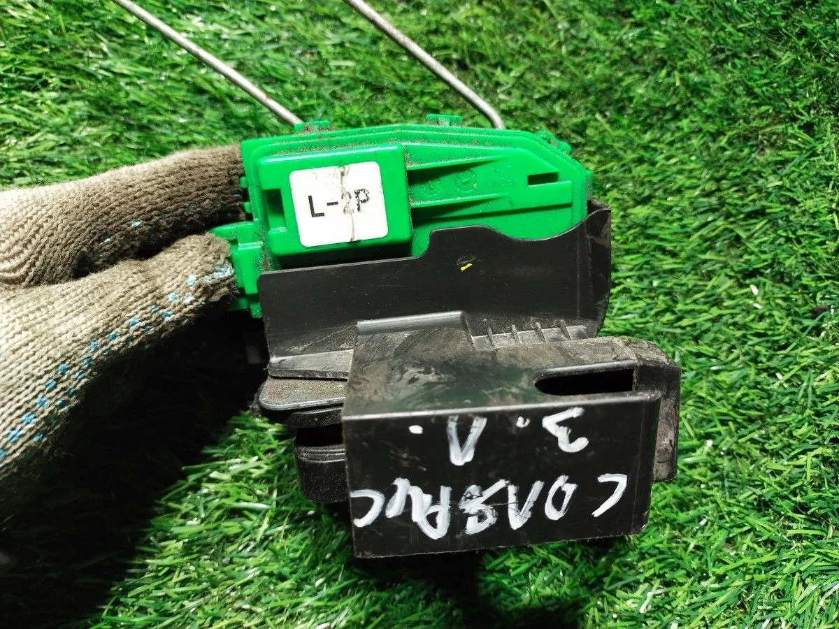 Замок двери задней левой Hyundai Solaris