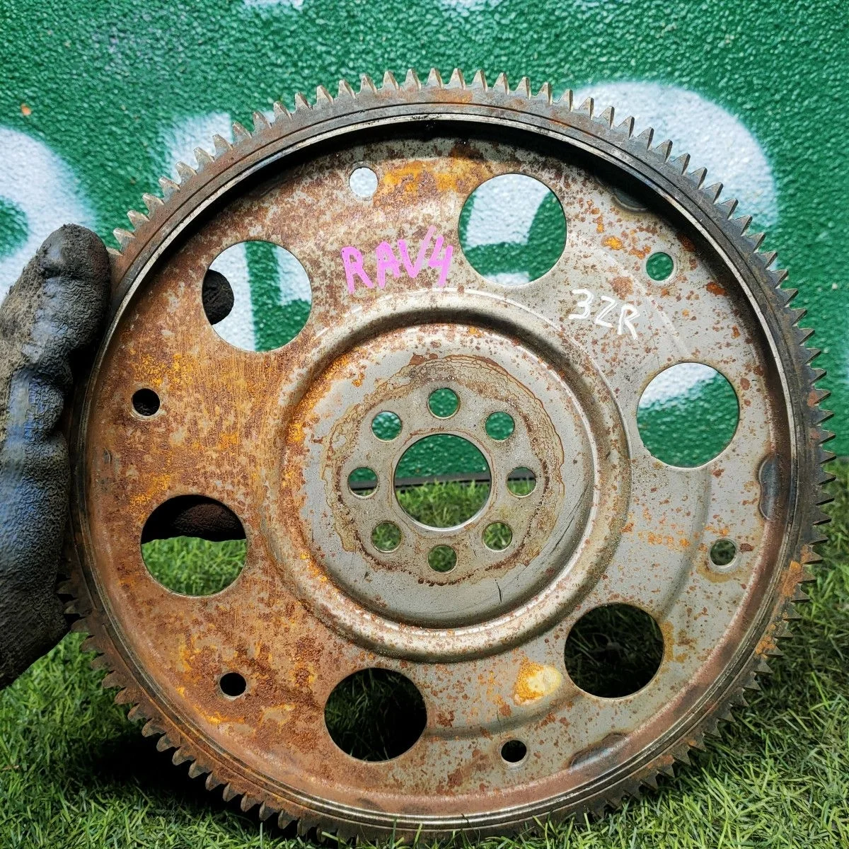 Маховик Toyota Rav4 3ZR-FE