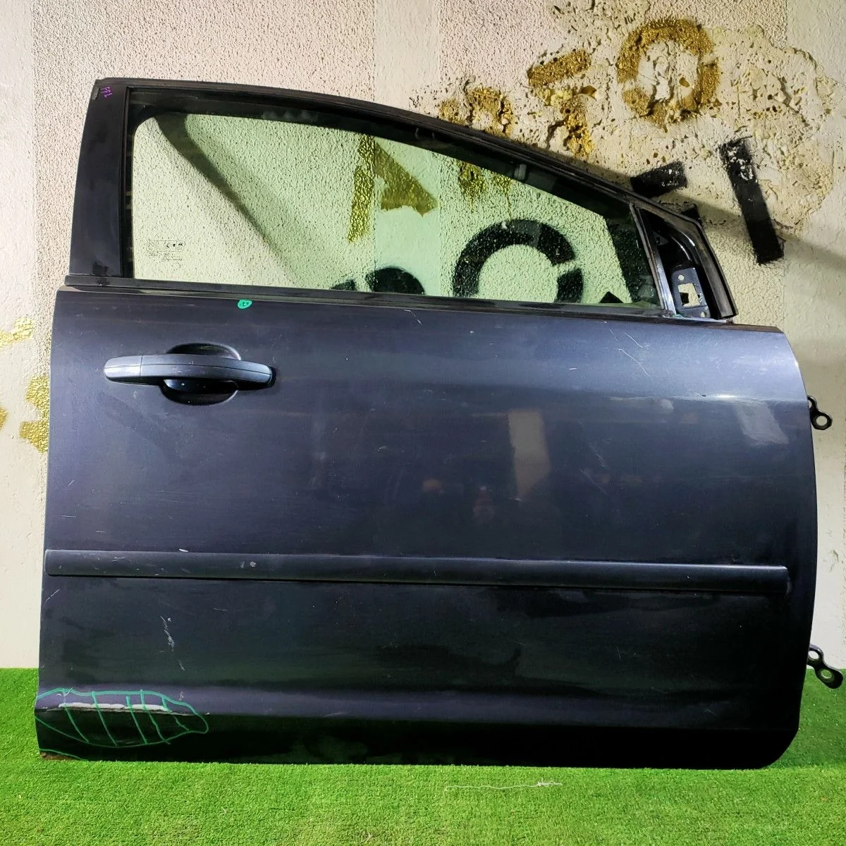 Дверь передняя правая для Ford Focus 2