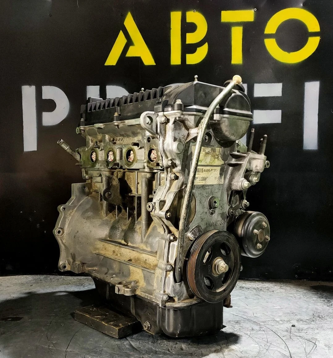 ГБЦ в сборе, голый блок Mitsubishi Colt Z30 4A91