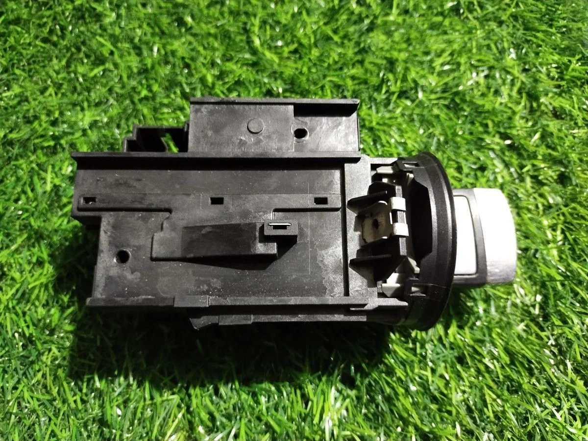 Замок зажигания Volkswagen Passat B6