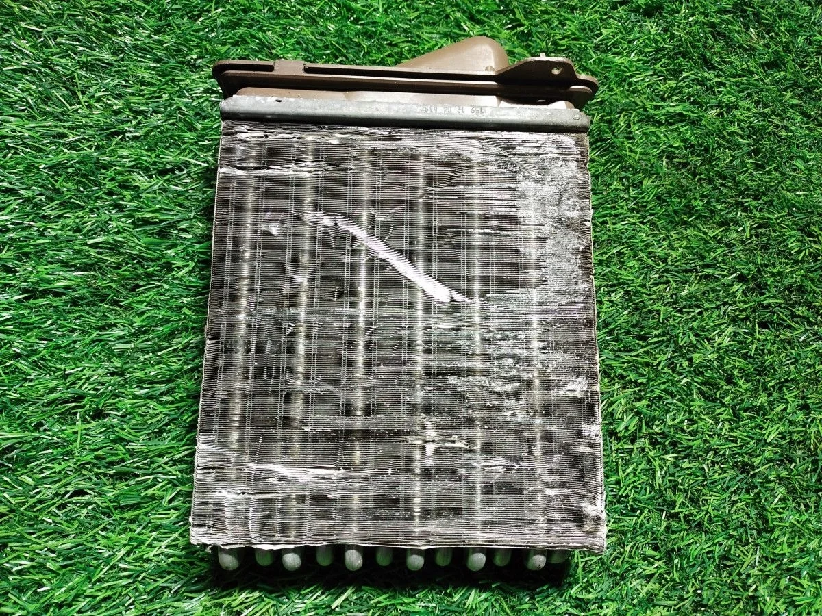 Радиатор отопителя Renault Logan