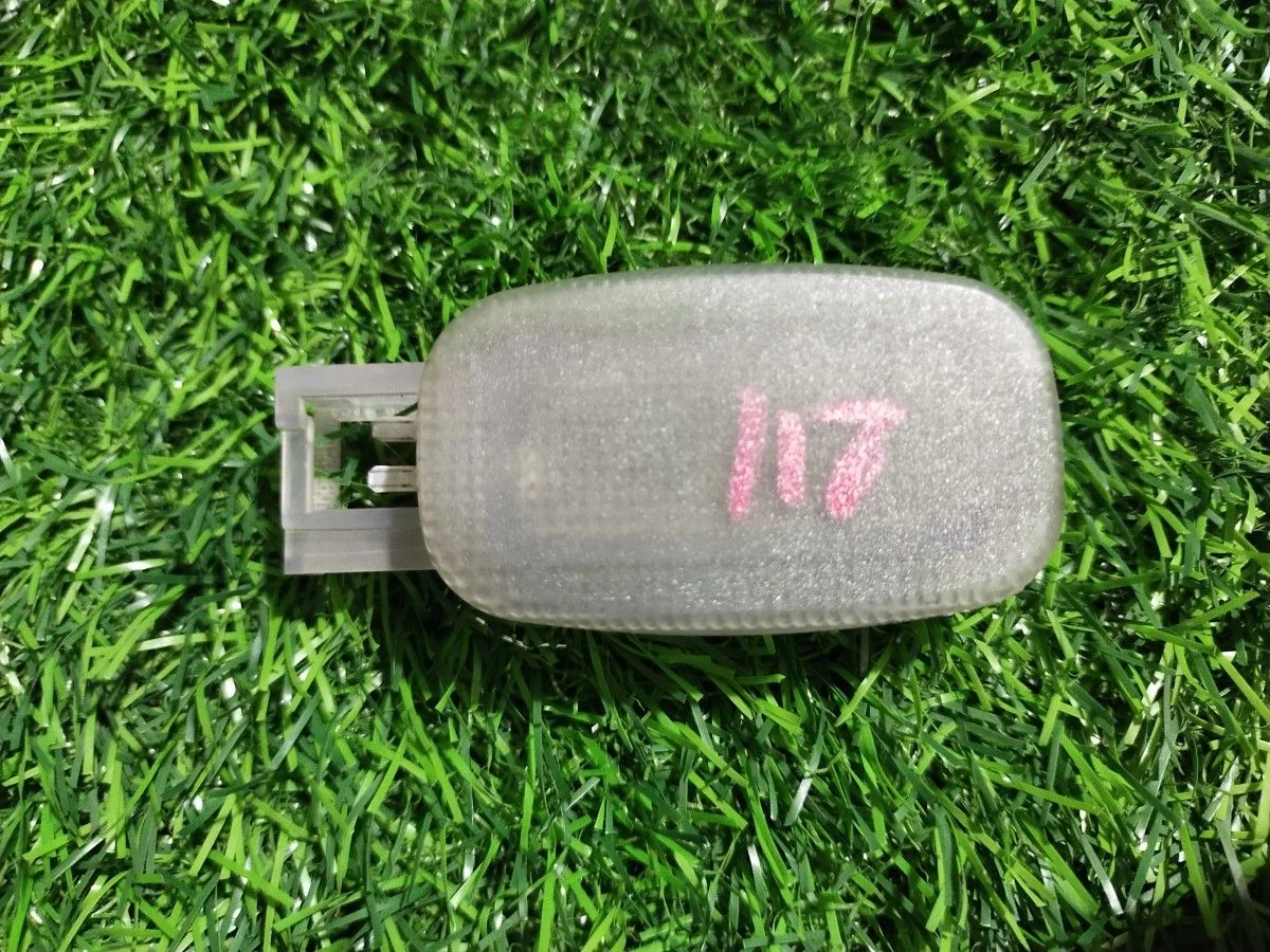 Плафон освещения багажника Mercedes-Benz E-Class