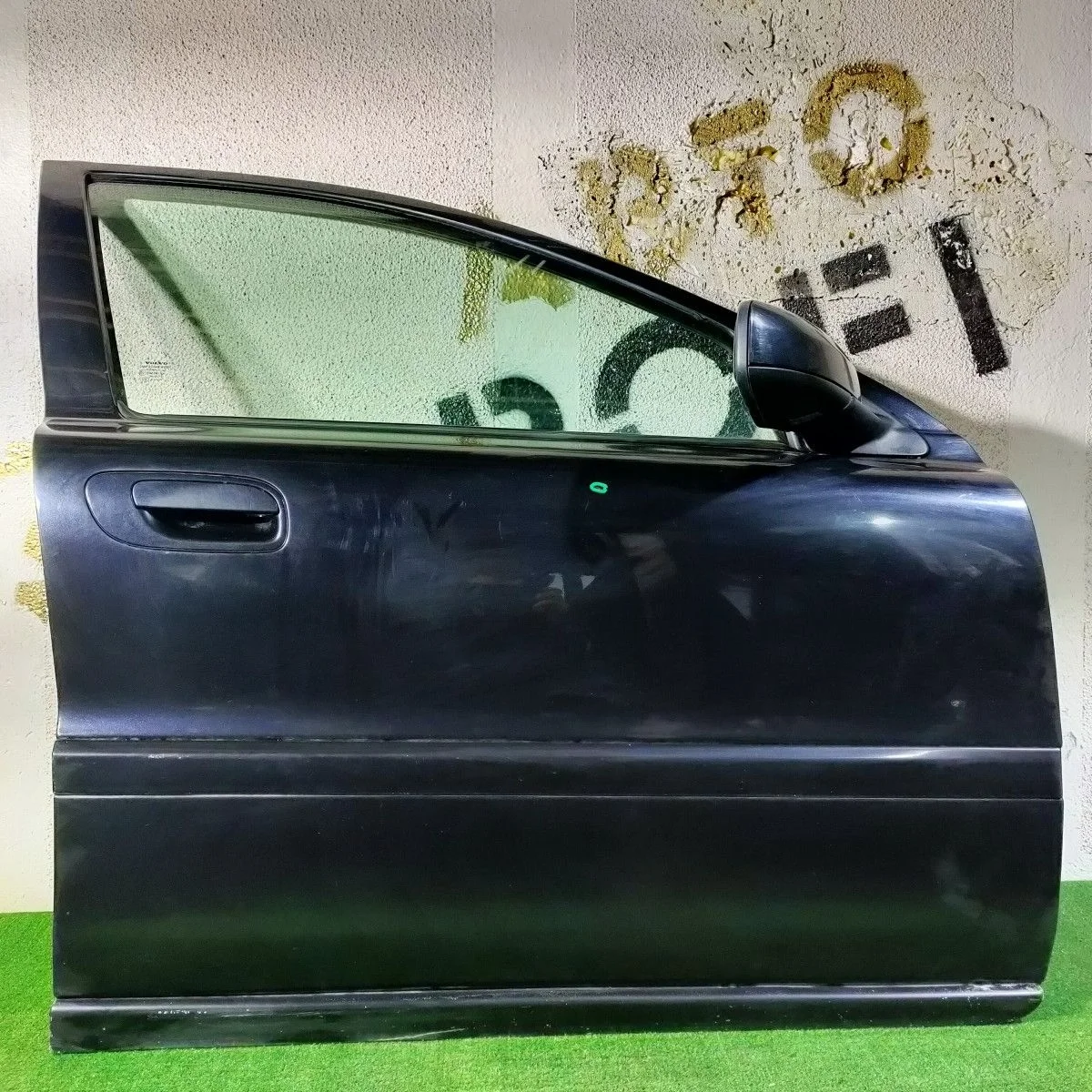 Дверь передняя правая для Volvo S60