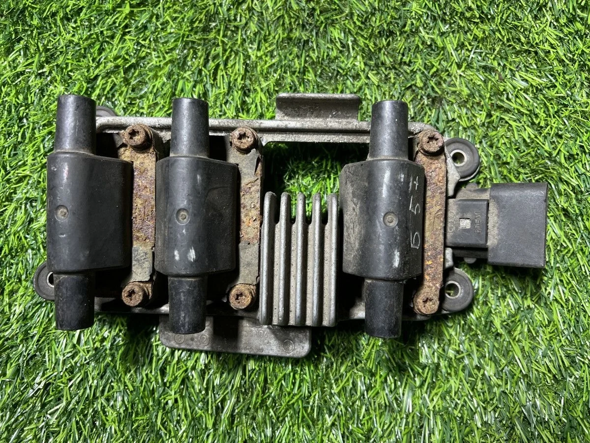 Катушка зажигания Volkswagen Passat B5