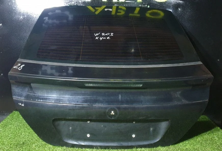 Крышка багажника Mercedes W203