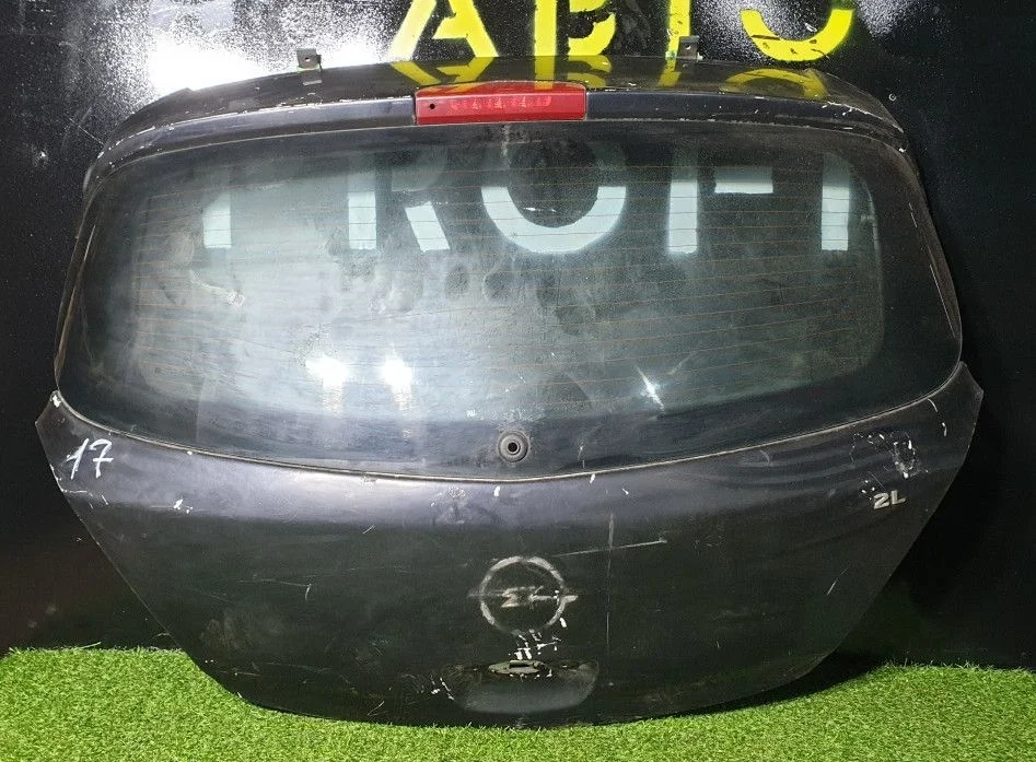 Крышка багажника Opel Corsa IV