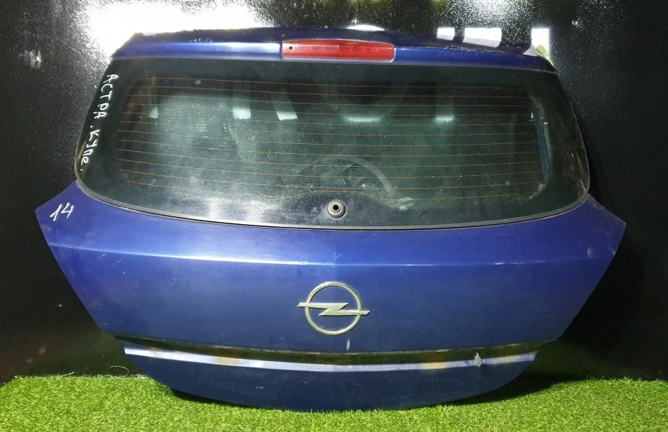 Крышка багажника Opel Astra H