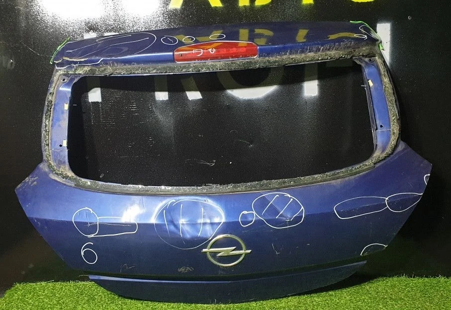 Крышка багажника Opel Astra H