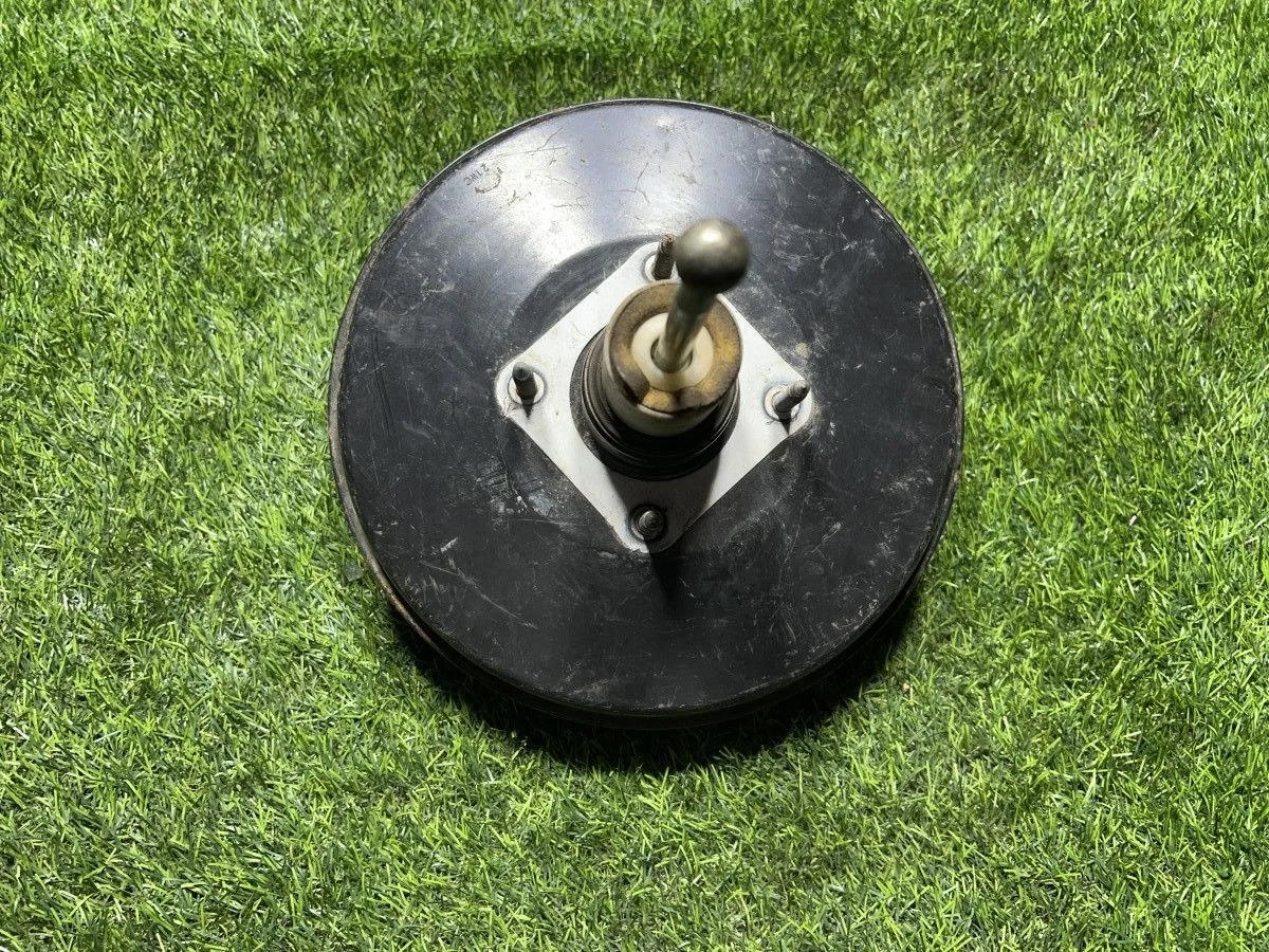 Вакуумный усилитель тормозов Volkswagen Polo