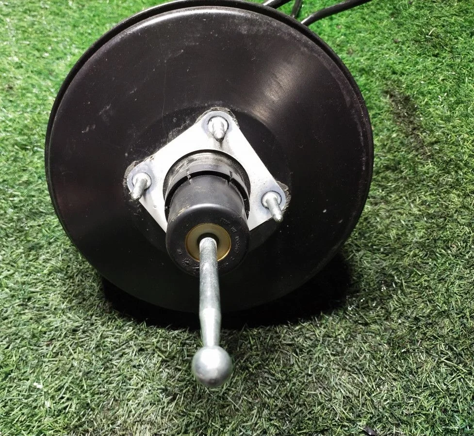 Вакуумный усилитель тормозов Volkswagen Polo