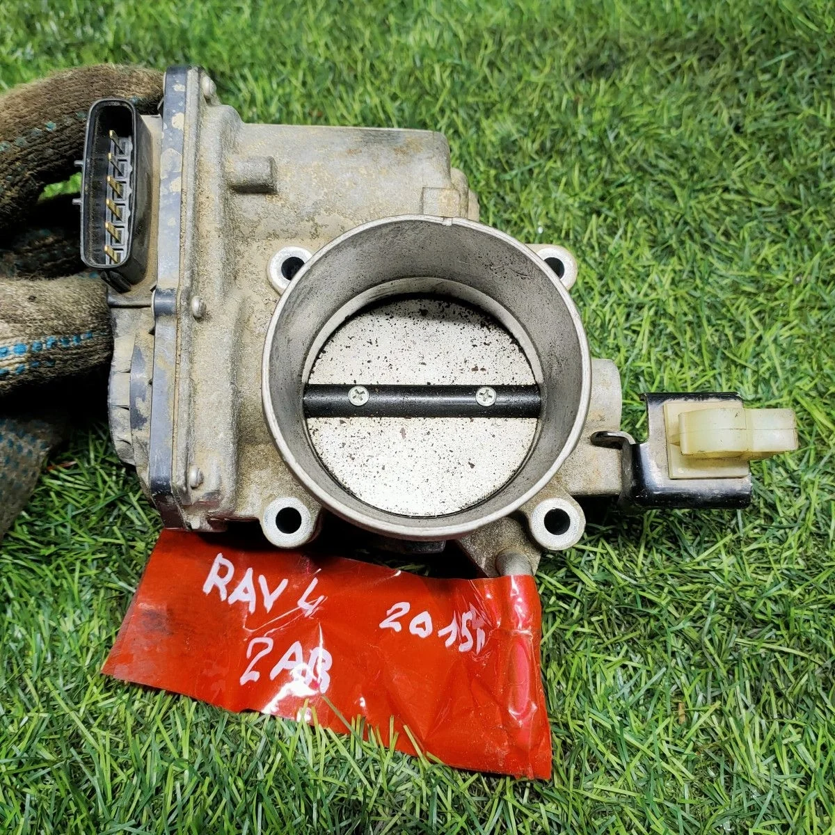 Заслонка дроссельная электрическая Toyota RAV4 IV