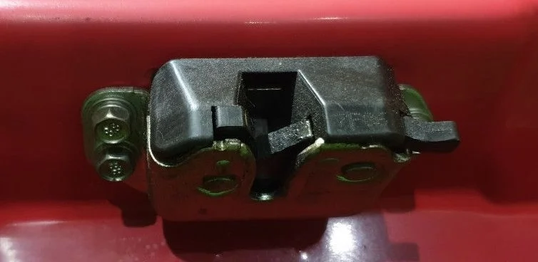 Замок багажника Chevrolet Aveo T200